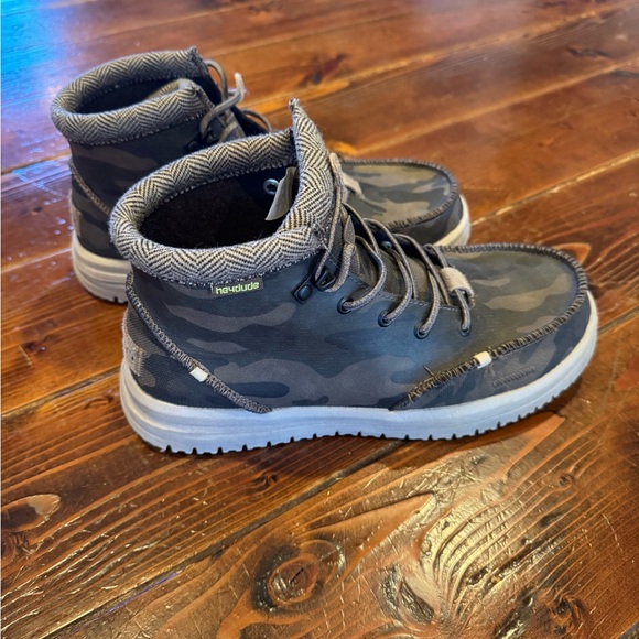 Hey Dude Bradley “Woodland Camo” Boots - Picture 2 of 5